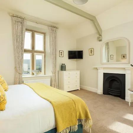 Hollins Holiday home