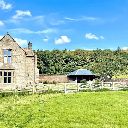 Holiday home Hollins *