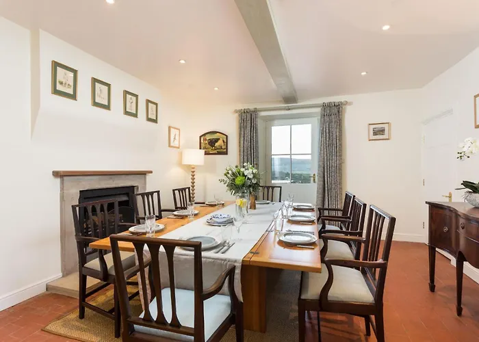 Hollins Holiday home *